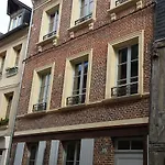Rue Haute *